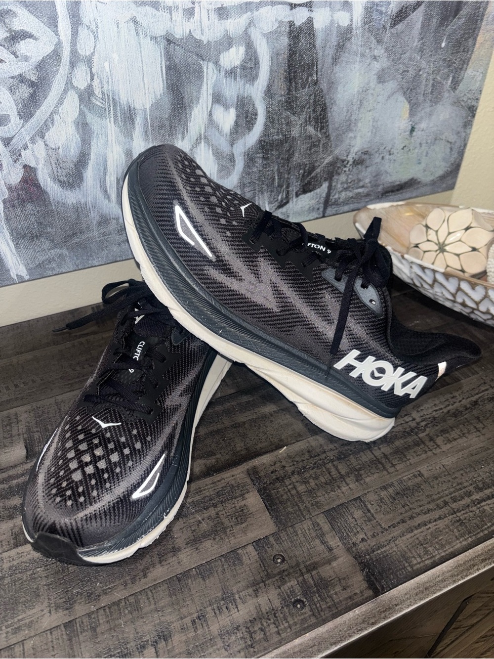 Hoka Clifton 9 running shoes MENS SZ 12 2E wide